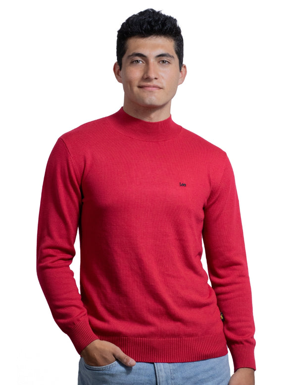 Suéter rojo con cuello alto para caballero marca LEE.